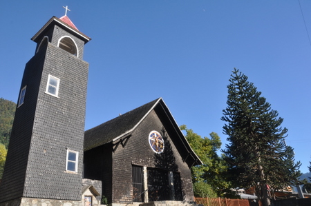 Iglesia de Curarrehue