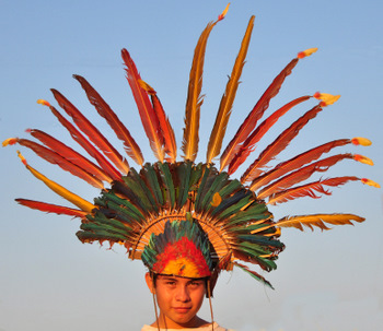 Machetero crown made of macaw tail feathers